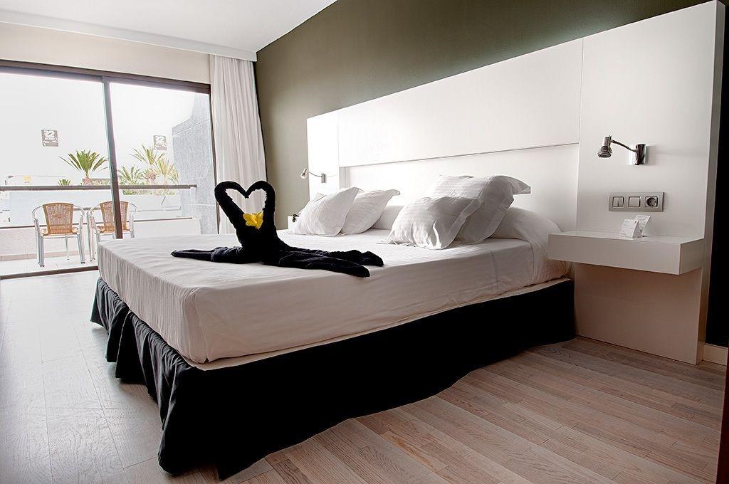 R2 Romantic Fantasia Dreams & Suites Hotel (Adults Only) Tarajalejo Eksteriør billede