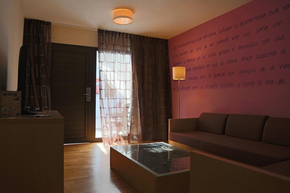 R2 Romantic Fantasia Dreams & Suites Hotel (Adults Only) Tarajalejo Eksteriør billede